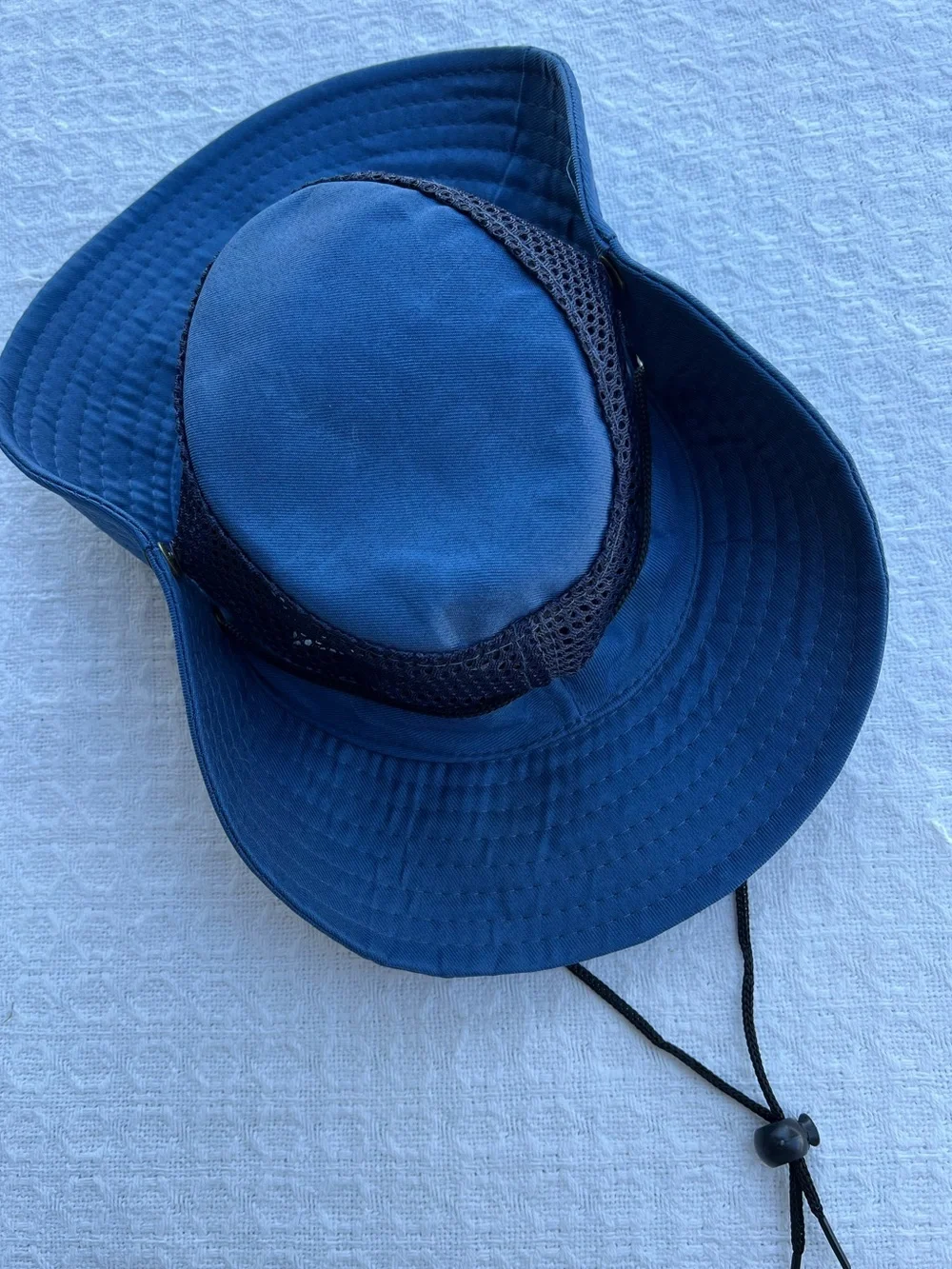 BOONI MESH BREATHABLE SUN HAT with CHIN  CORD